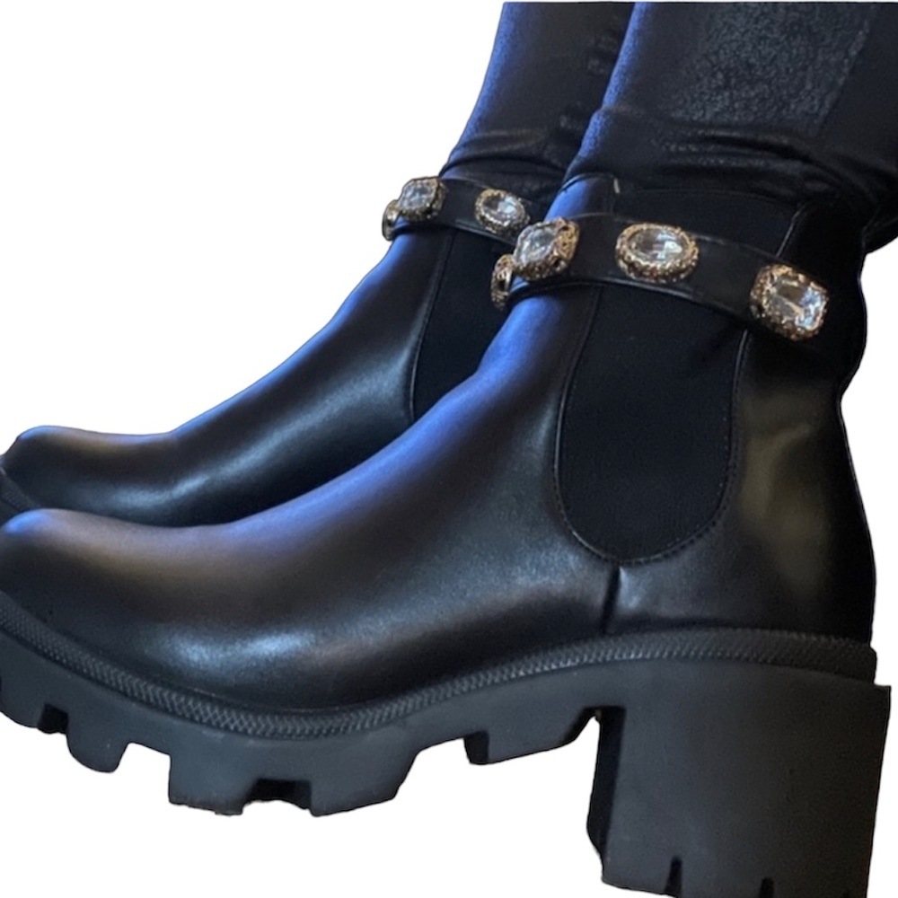 Chunky Steve Madden AMULET BLACK Booties Size 9 |Removable band